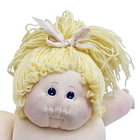 Vintage The Little People Soft Sculptures Xavier Roberts Girl Doll Blonde 1978 - Picture 2 of 13